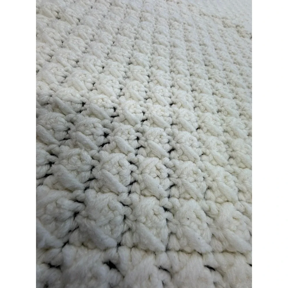 VTG! Handmade‎ Crochet Throw Blanket Cream White Textured Knit Farmhouse 73x46